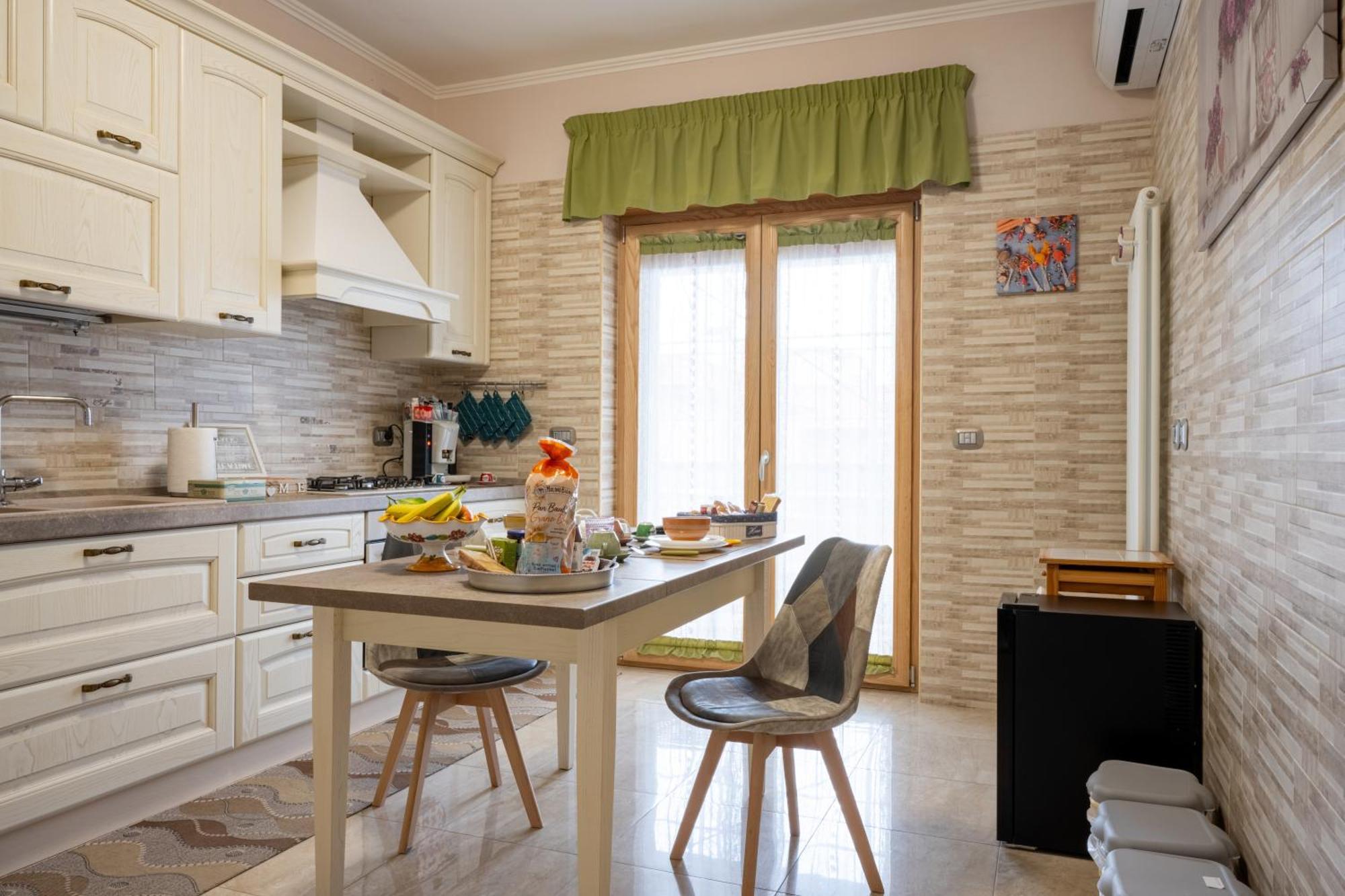 B&B Benvenuti Al Centro Caserta Kültér fotó